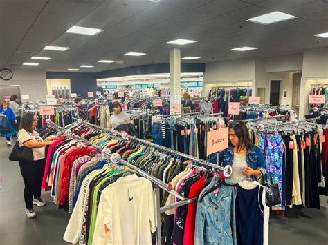 charity guild houston consignment.